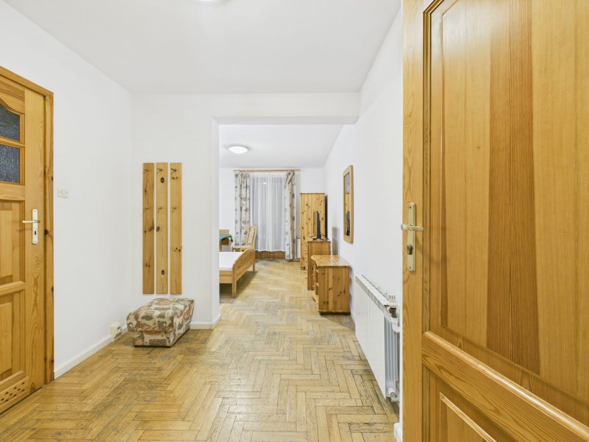 Lokal użytkowy  pokojowe na Sprzedaż