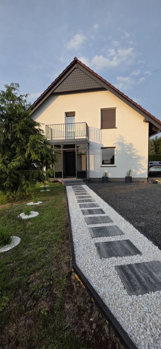 Dom 5 pokojowe na Sprzedaż