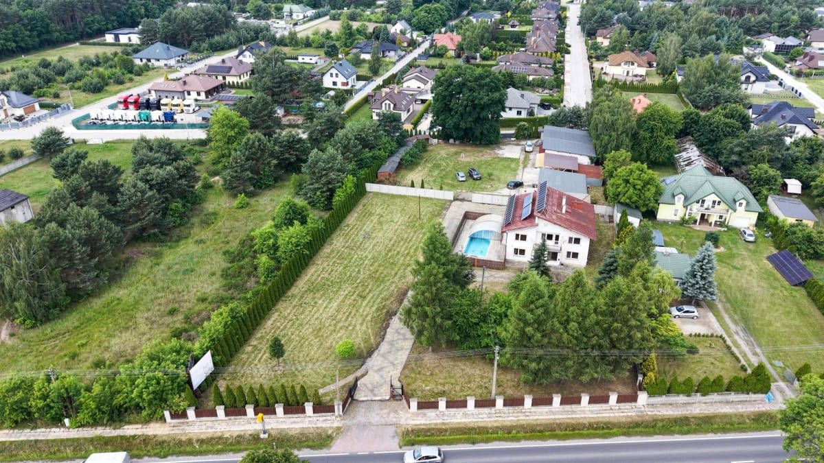 Dom 9 pokojowe na Sprzedaż