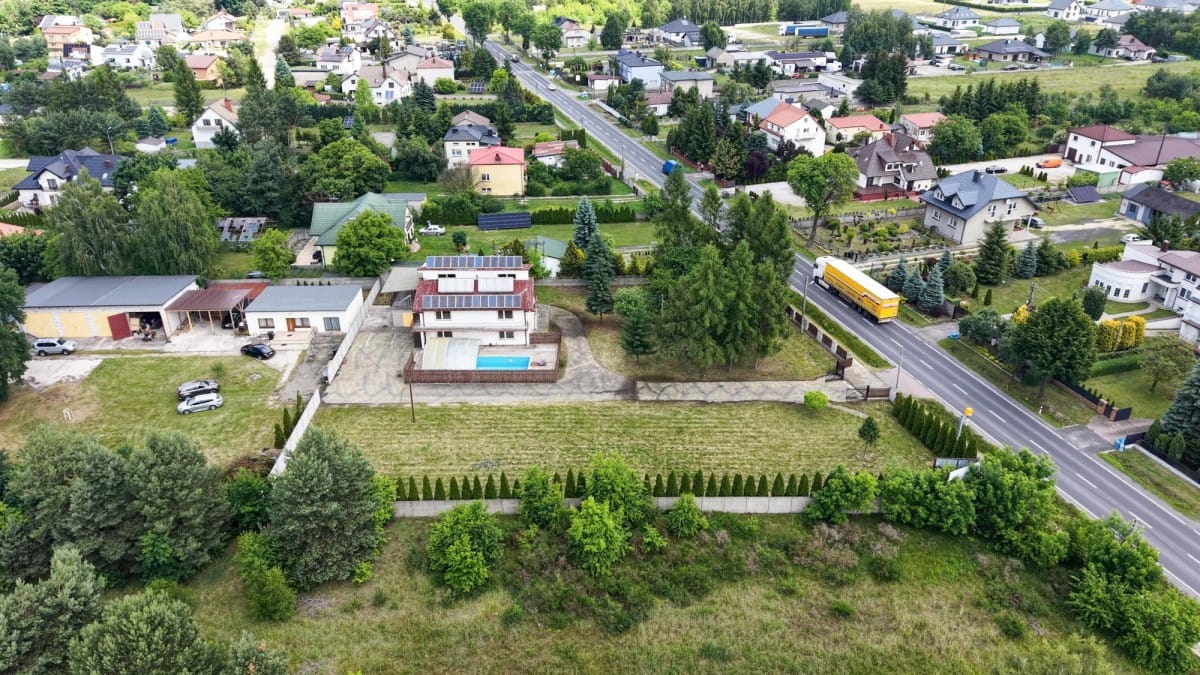 Dom 9 pokojowe na Sprzedaż