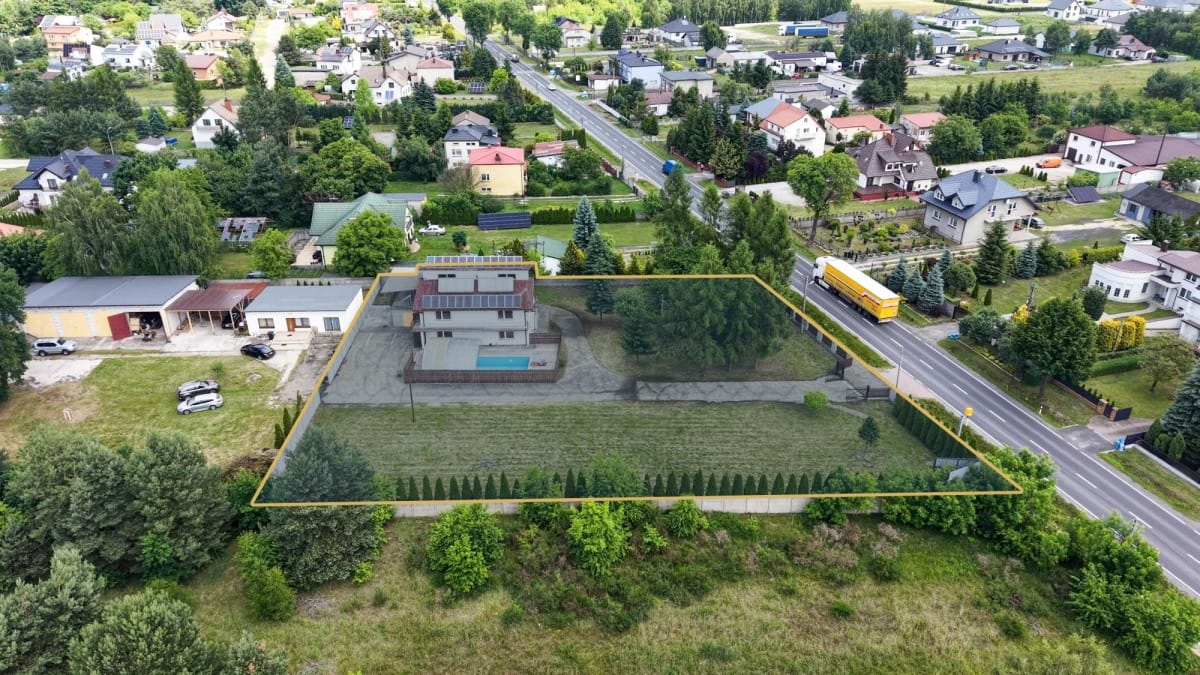 Dom 9 pokojowe na Sprzedaż