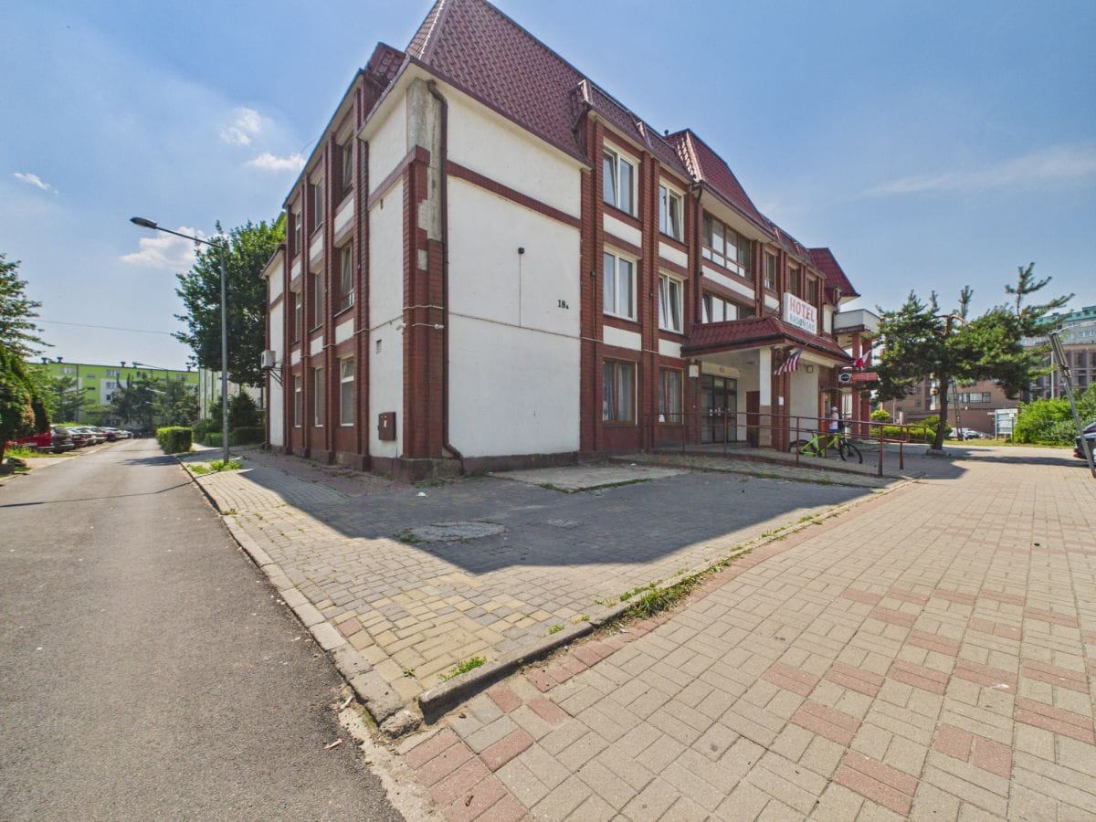 Lokal użytkowy  pokojowe na Sprzedaż