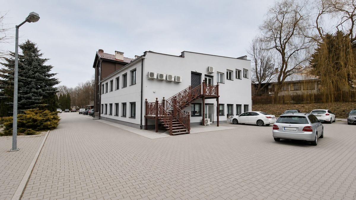 Lokal użytkowy  pokojowe na Sprzedaż