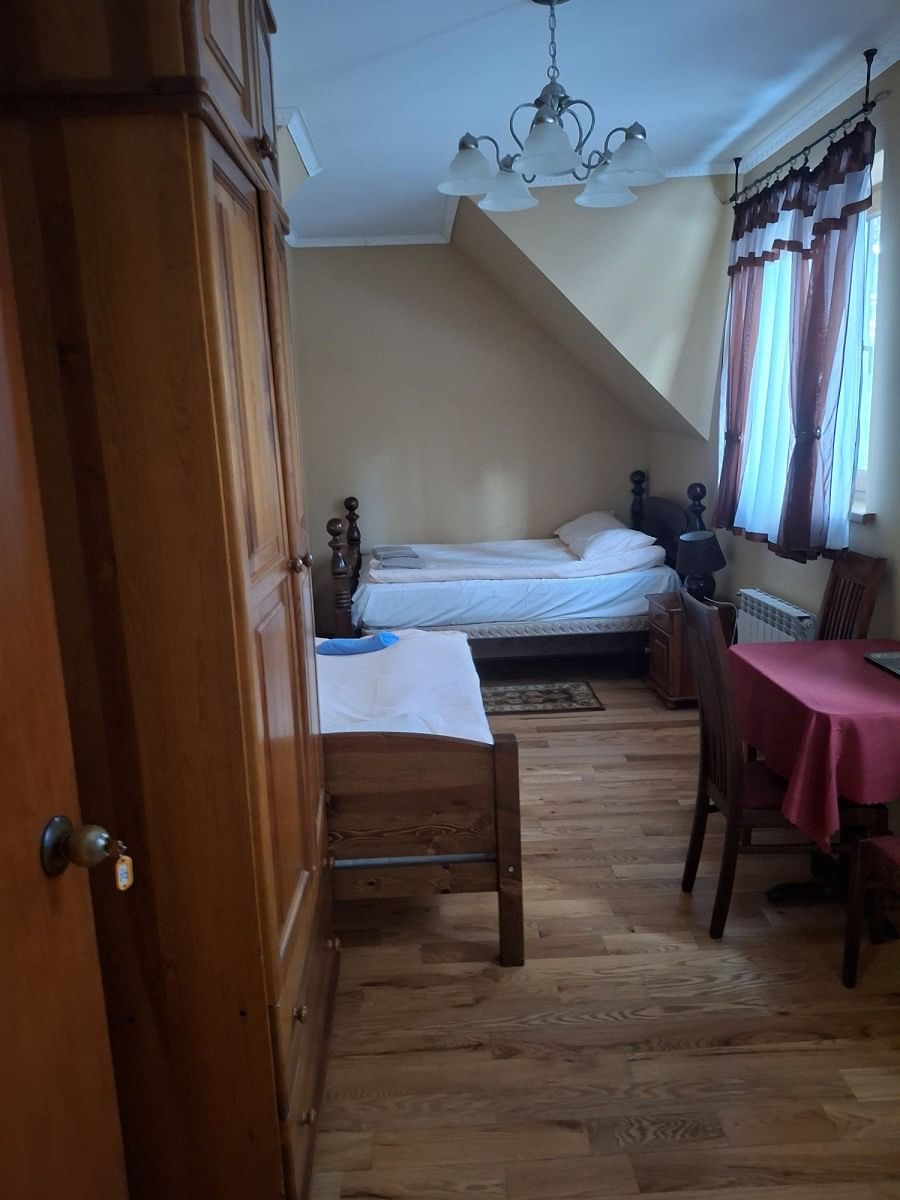 Lokal użytkowy  pokojowe na Sprzedaż