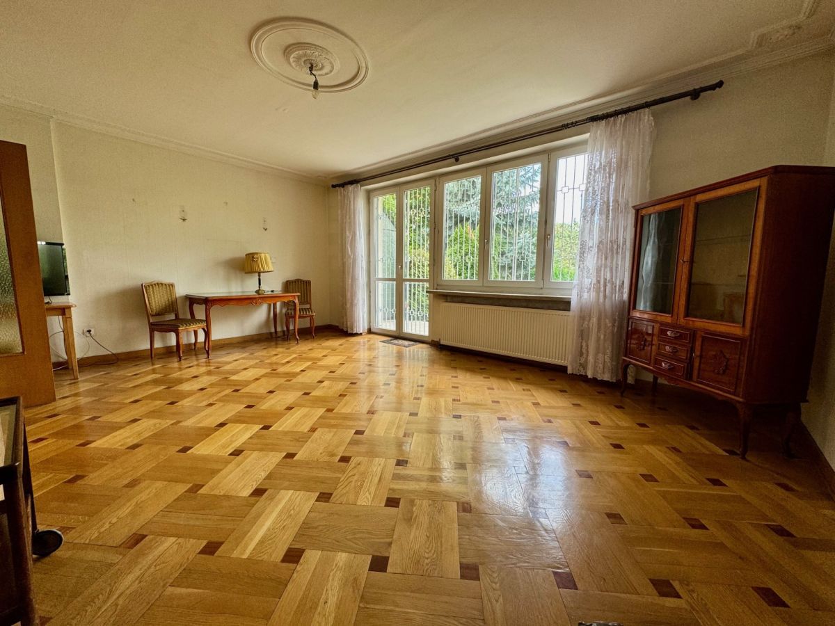 Dom 6 pokojowe na Sprzedaż