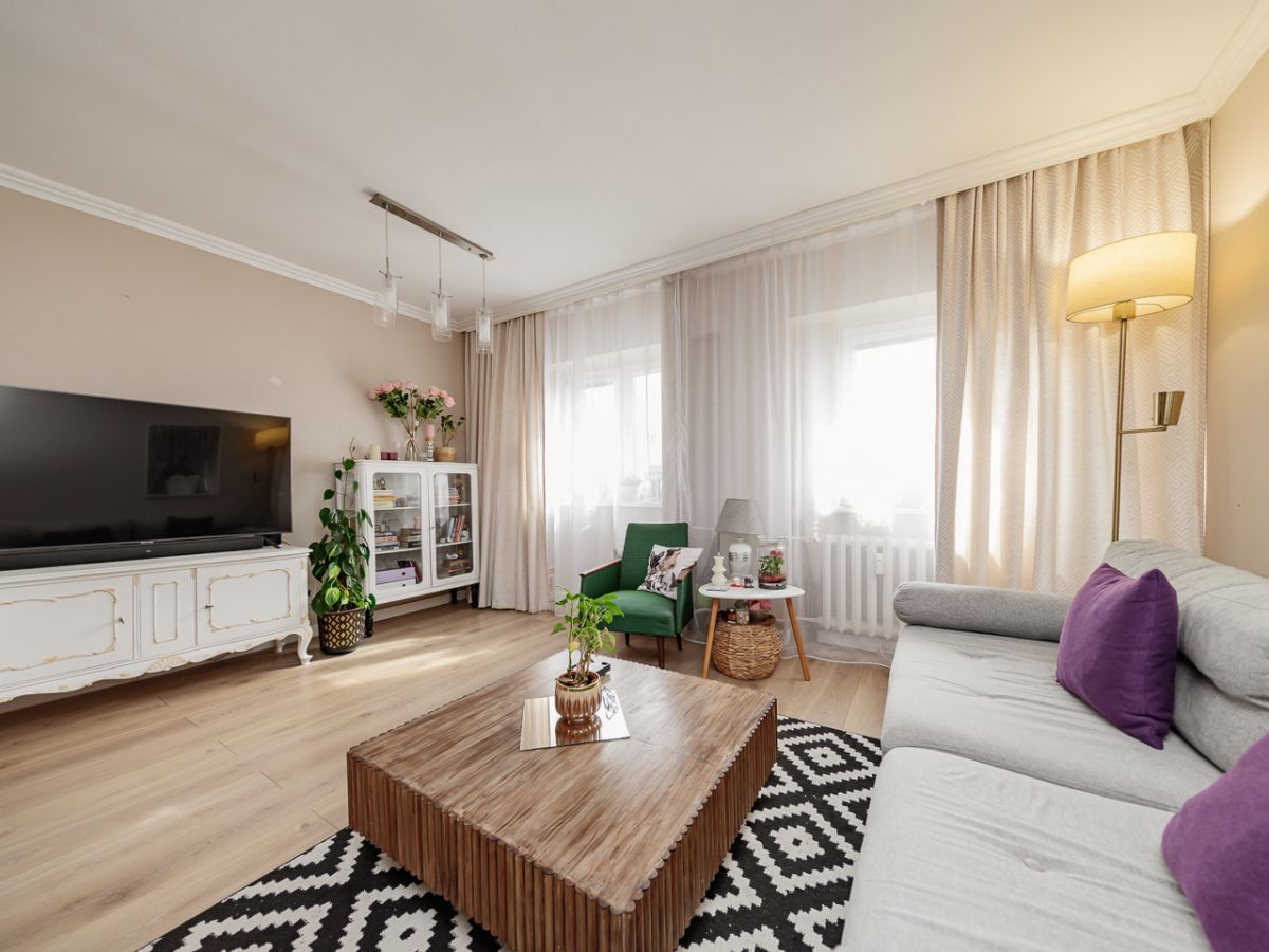 Mieszkanie 4 pokojowe na Sprzedaż