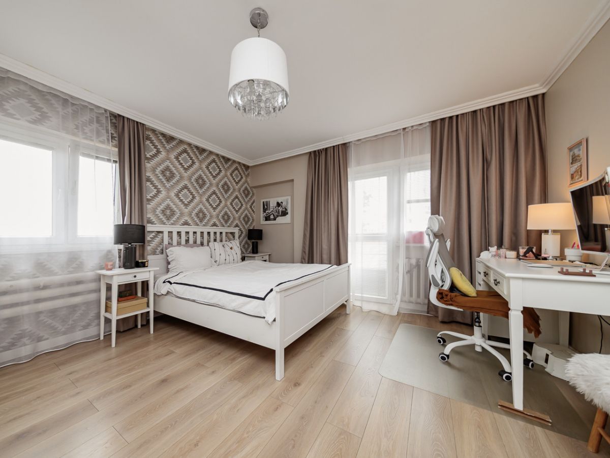 Mieszkanie 4 pokojowe na Sprzedaż