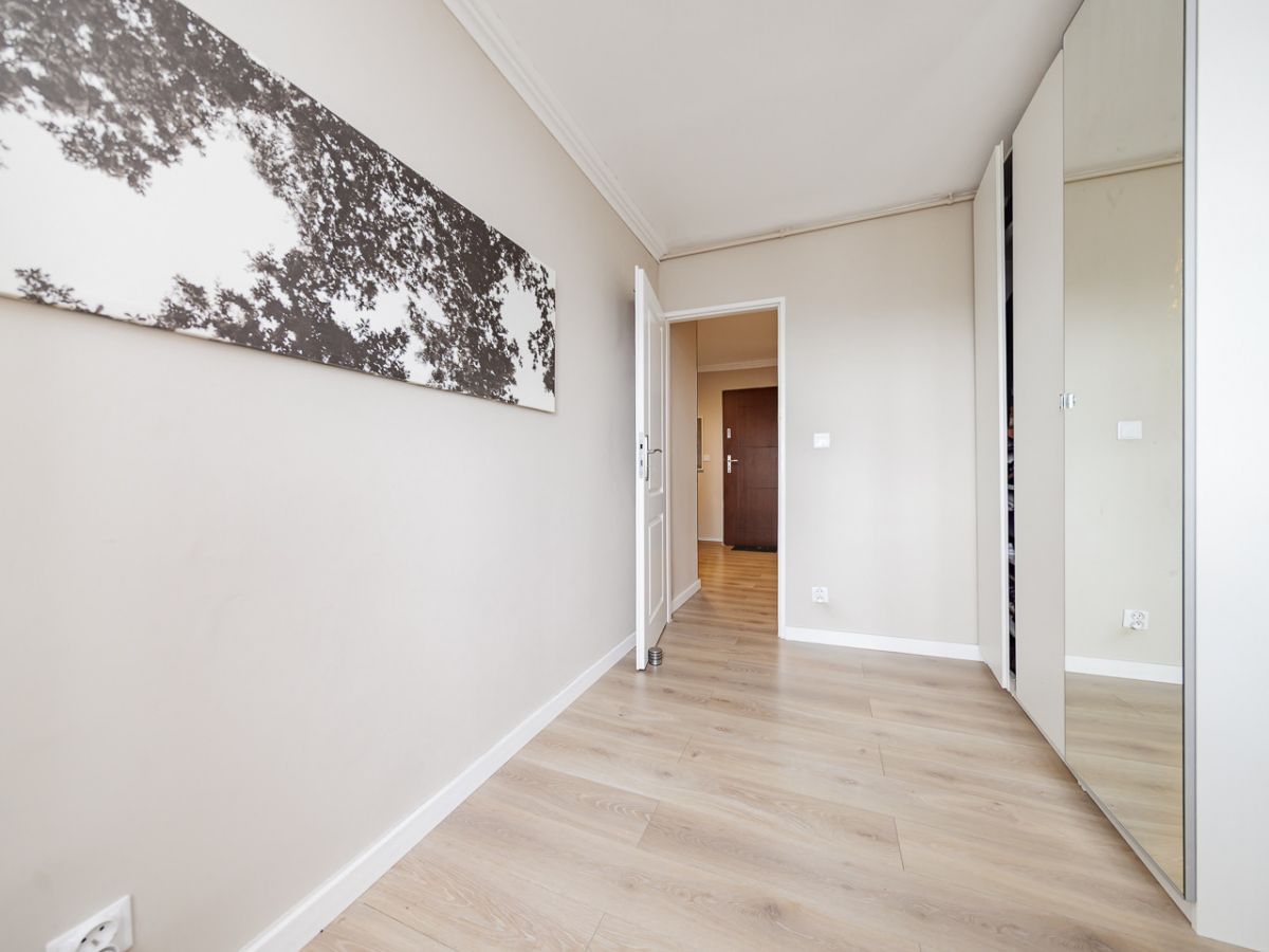 Mieszkanie 4 pokojowe na Sprzedaż