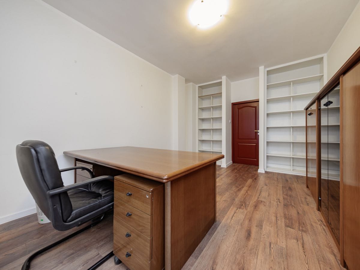 Lokal użytkowy  pokojowe na Sprzedaż