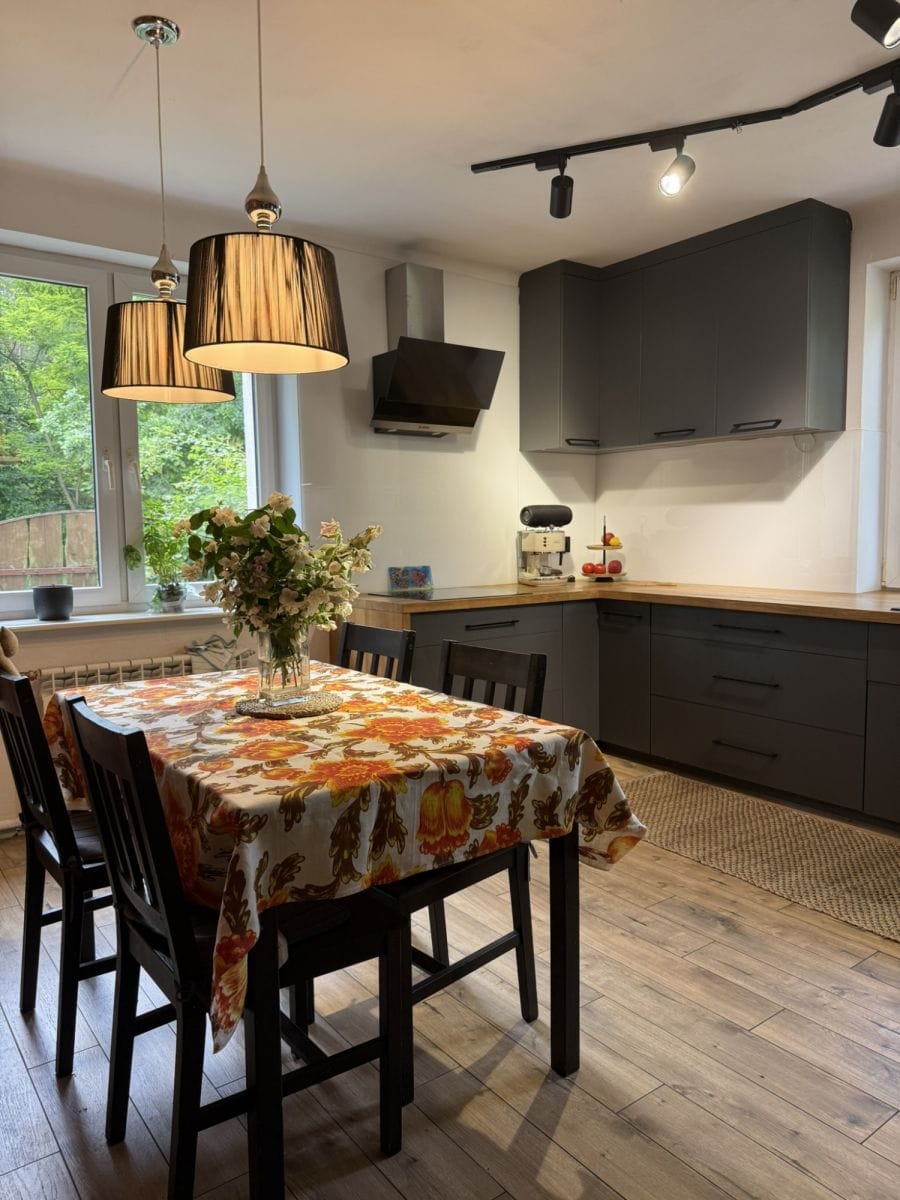 Dom 6 pokojowe na Sprzedaż