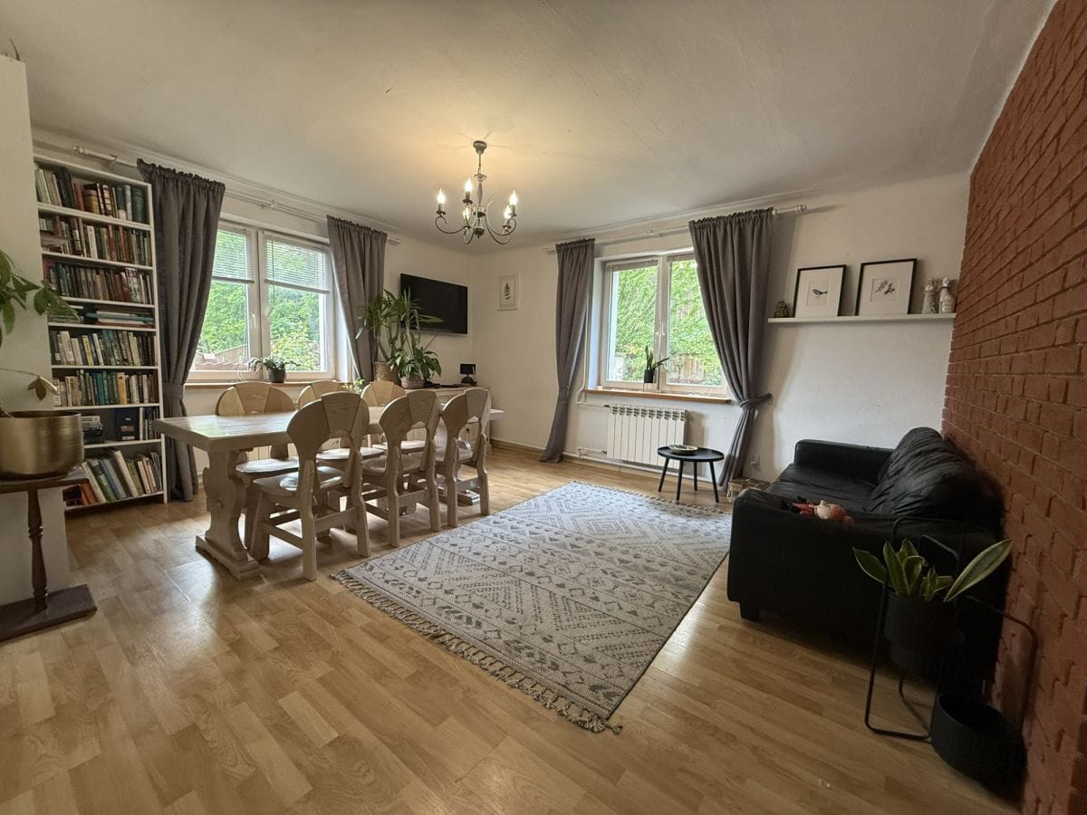 Dom 6 pokojowe na Sprzedaż