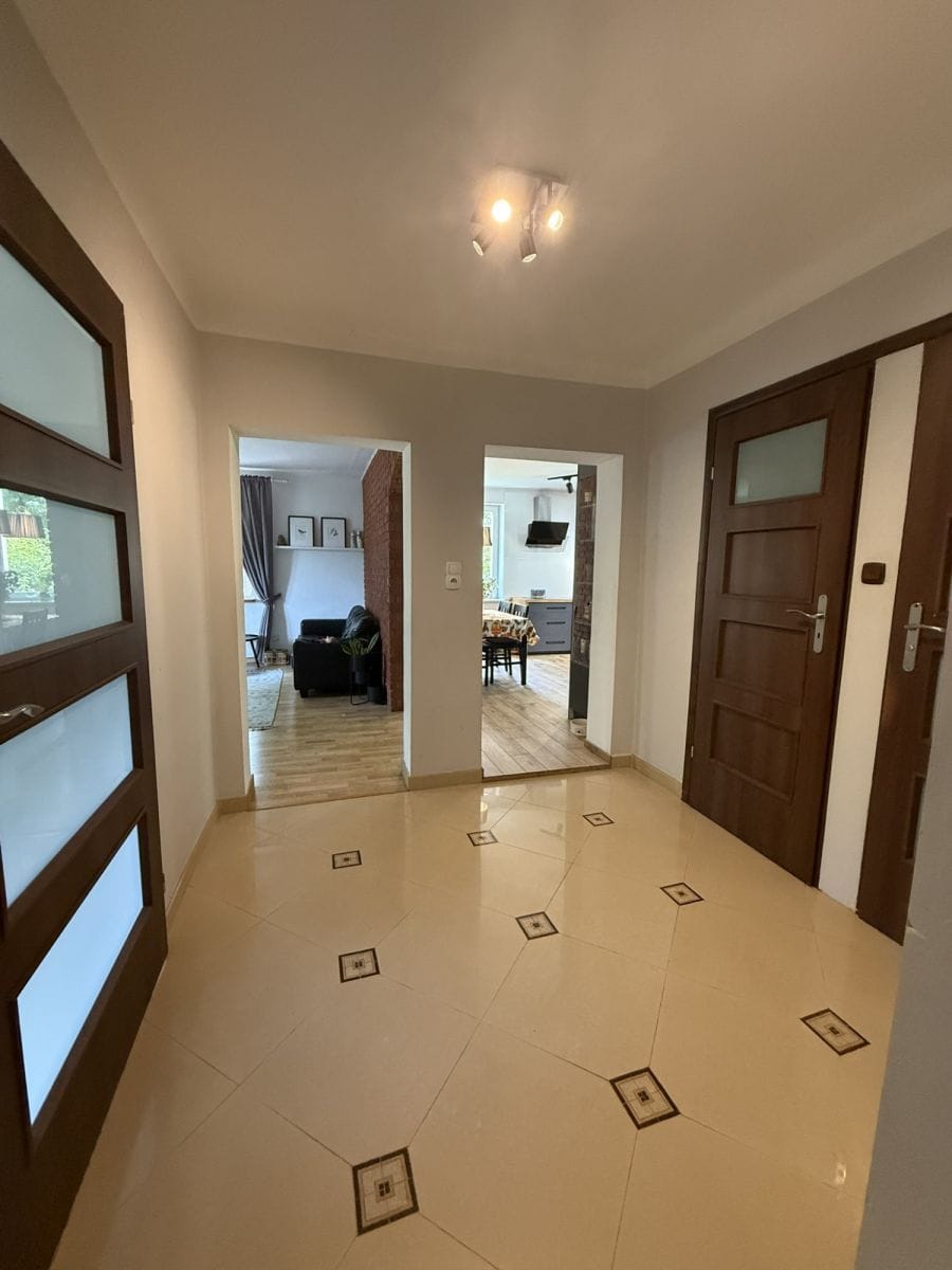 Dom 6 pokojowe na Sprzedaż