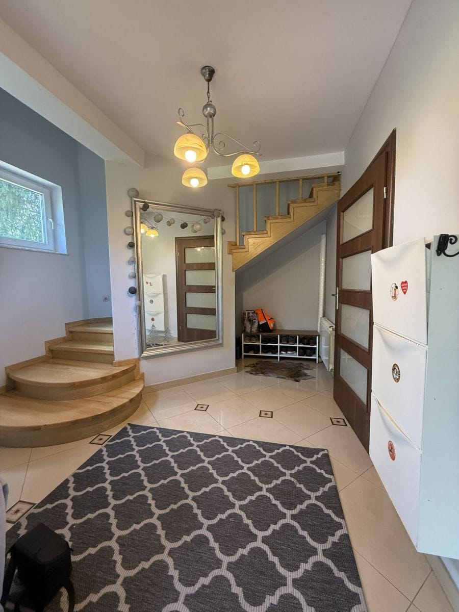 Dom 6 pokojowe na Sprzedaż