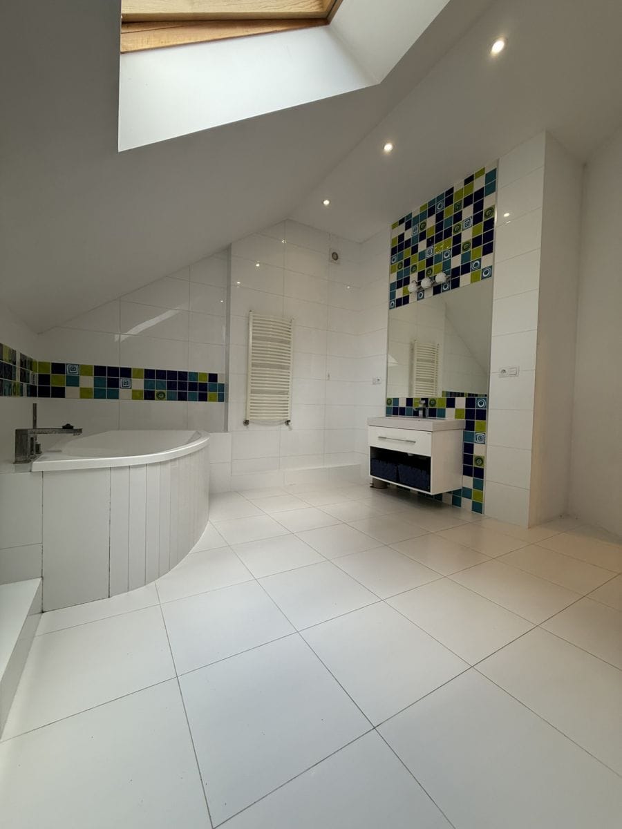 Dom 6 pokojowe na Sprzedaż