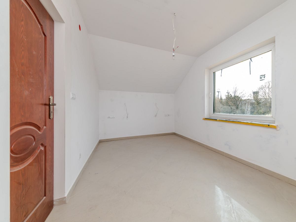 Lokal użytkowy  pokojowe na Sprzedaż