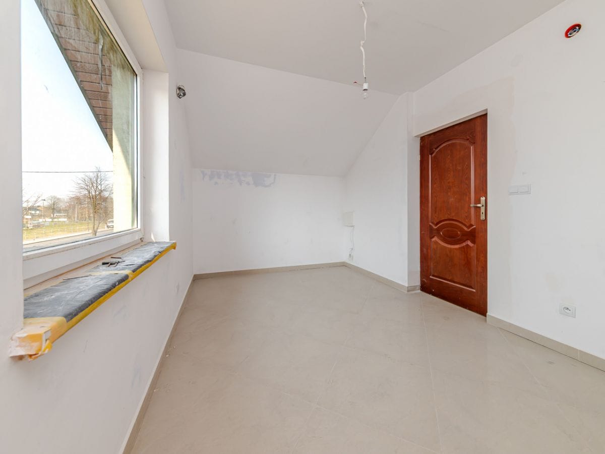 Lokal użytkowy  pokojowe na Sprzedaż