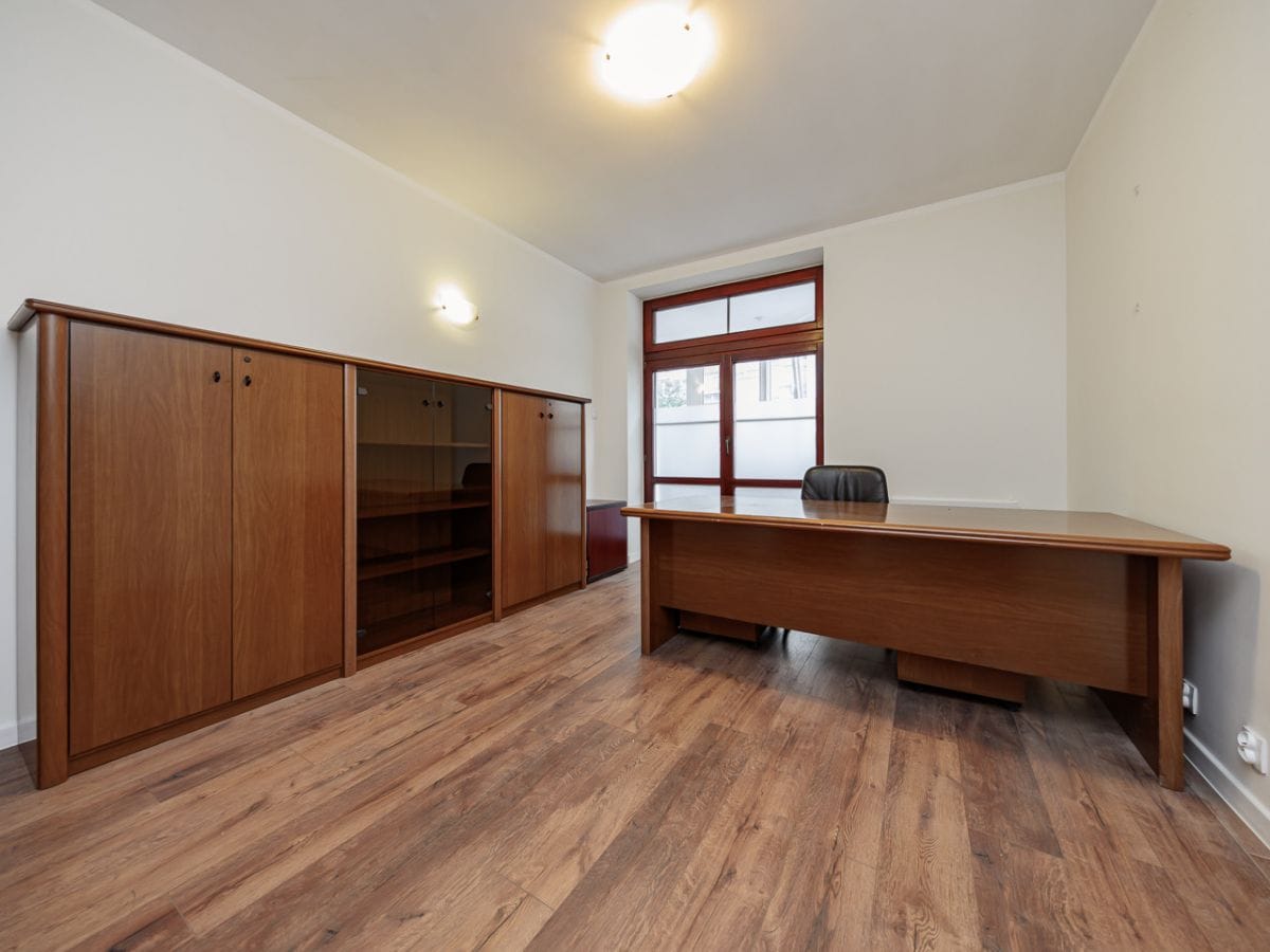 Mieszkanie 5 pokojowe na Sprzedaż