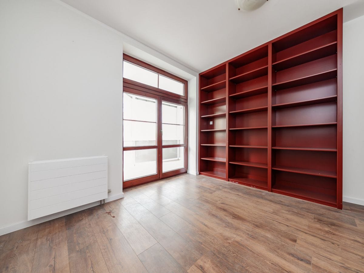 Mieszkanie 5 pokojowe na Sprzedaż