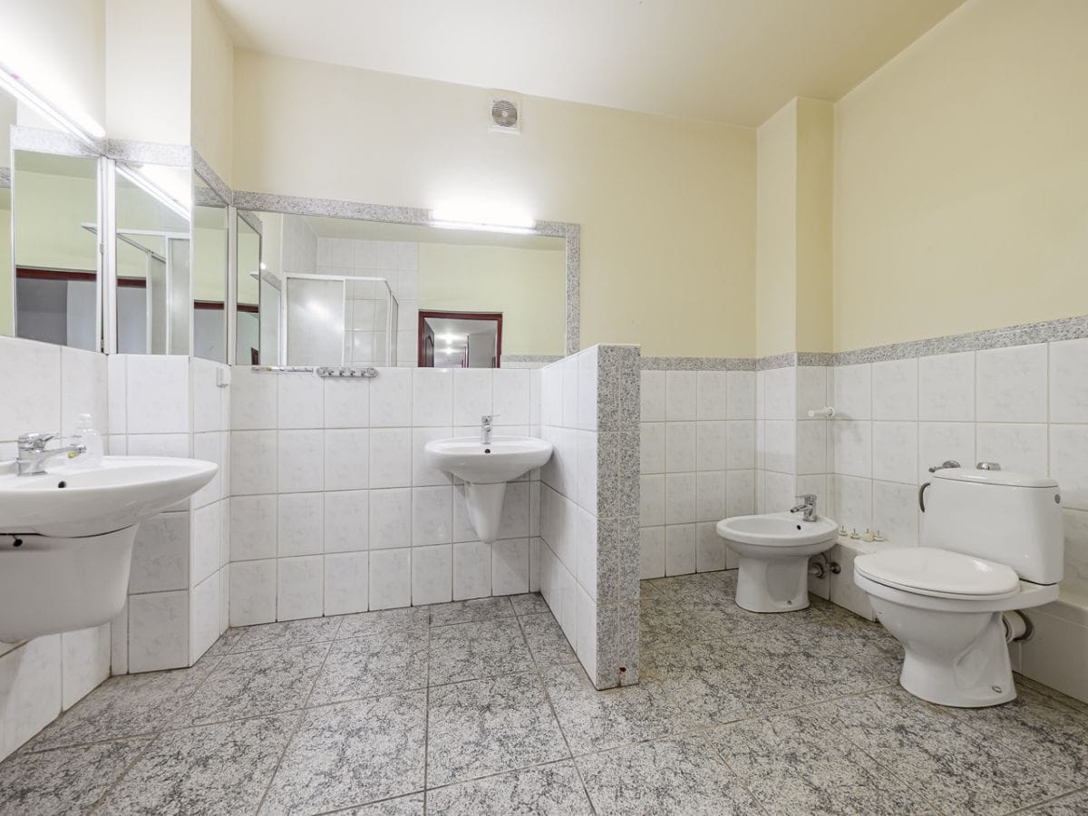 Mieszkanie 5 pokojowe na Sprzedaż